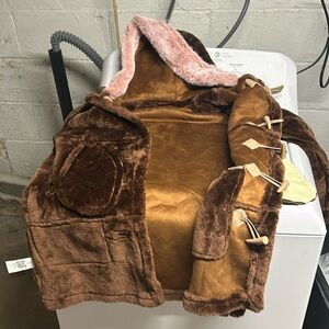 Brown fur coat gently used lots of pockets, size m